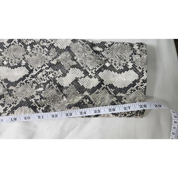 H&M Women's Snake Print Denim Jeans Pants Size 12 - Picture 8 of 10
